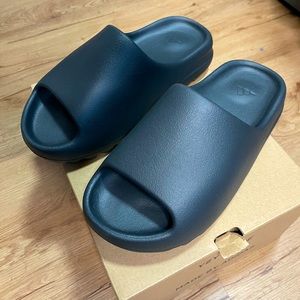 Yeezy Slide Onyx